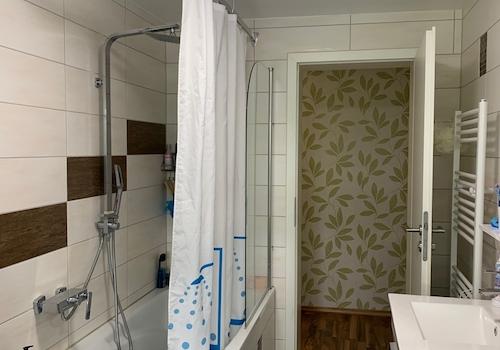 Badezimmer im OG