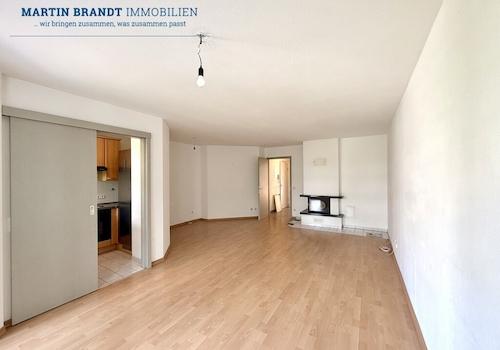 Wohnzimmer / Kücheneingang