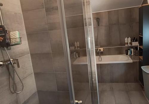 Badezimmer im Obergeschoss