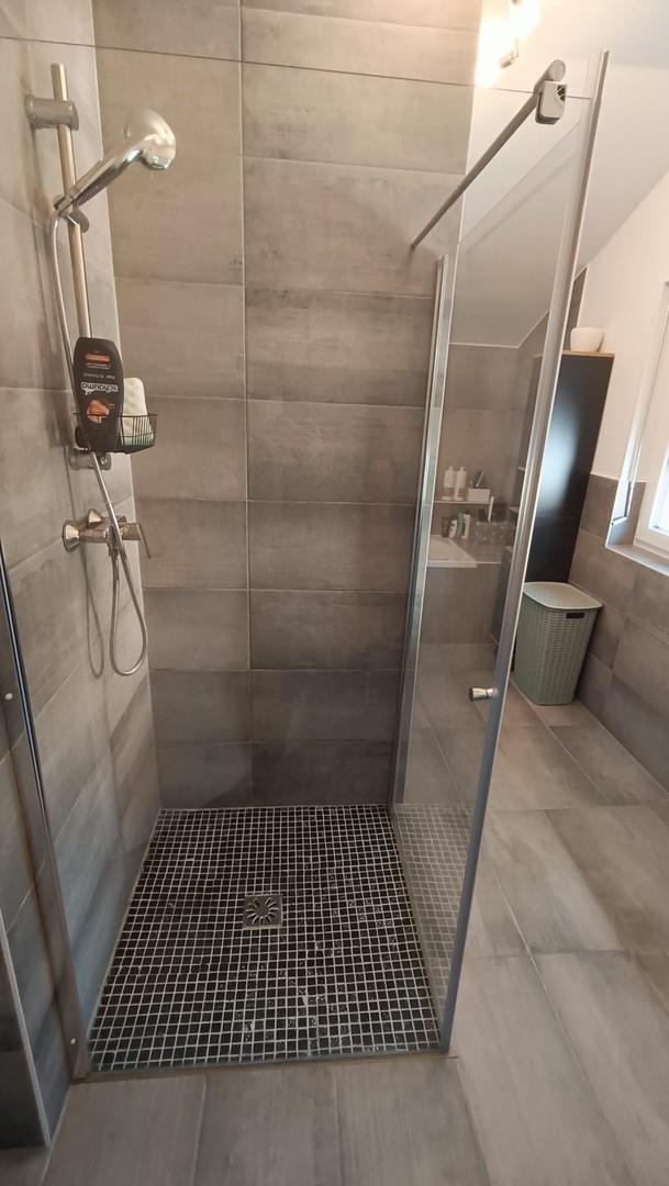 Badezimmer im Obergeschoss