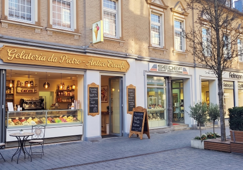 Front als Eiscafe