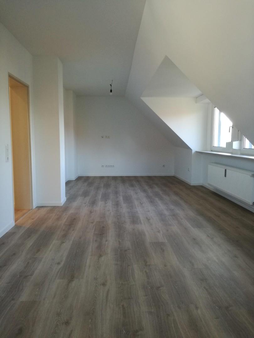 Wohnzimmer links