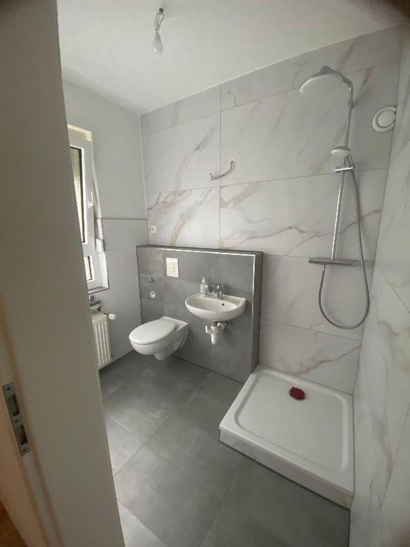 Einheit 2 Dusche WC