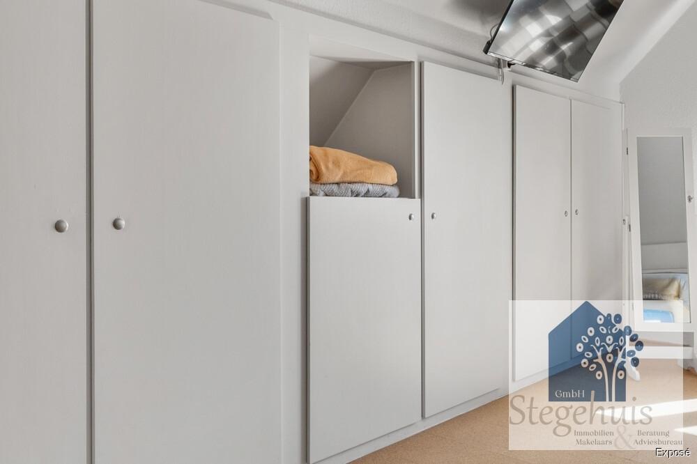 Schlafzimmer 2 mit Einbauschränke