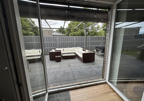 Terrasse vom Wohnzimmer