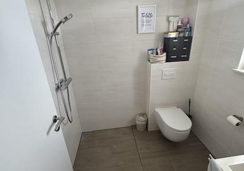 Gäste-WC EG