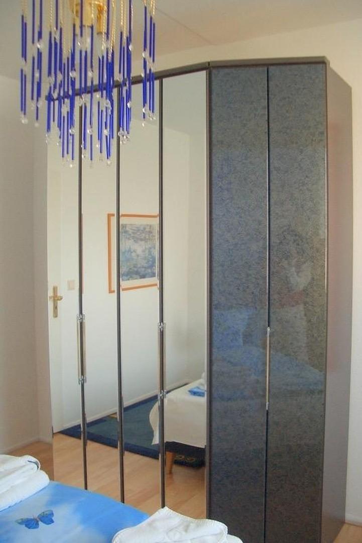 Schlafraum  Schrank