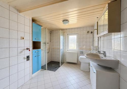 Badezimmer EG