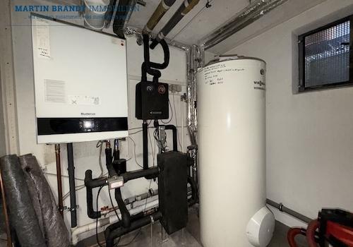 Gaszentralheizung mit zentrler Warmwasserversorgung (separater Warmwasserspeicher)
