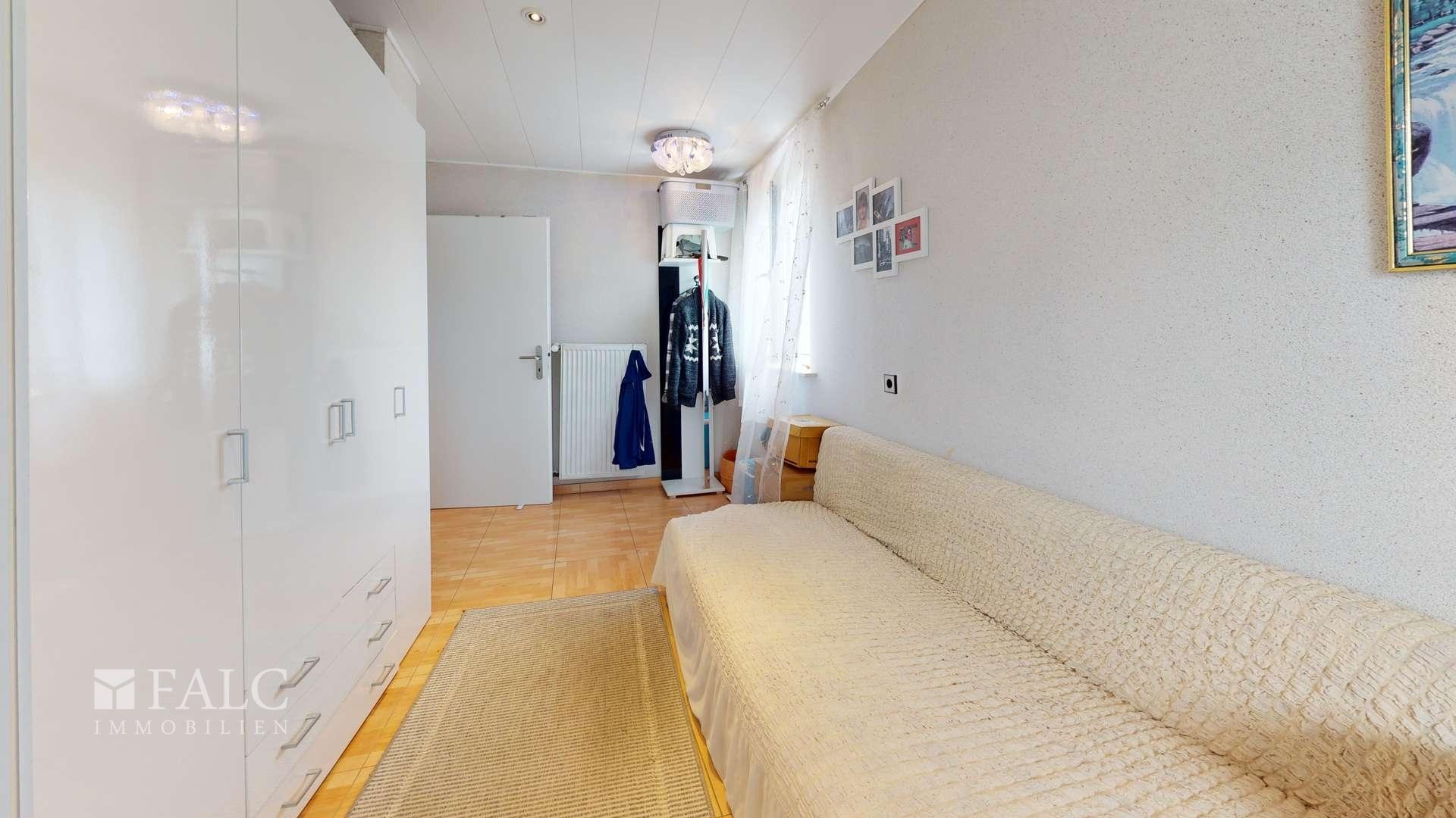 OG Büro / Kinderzimmer