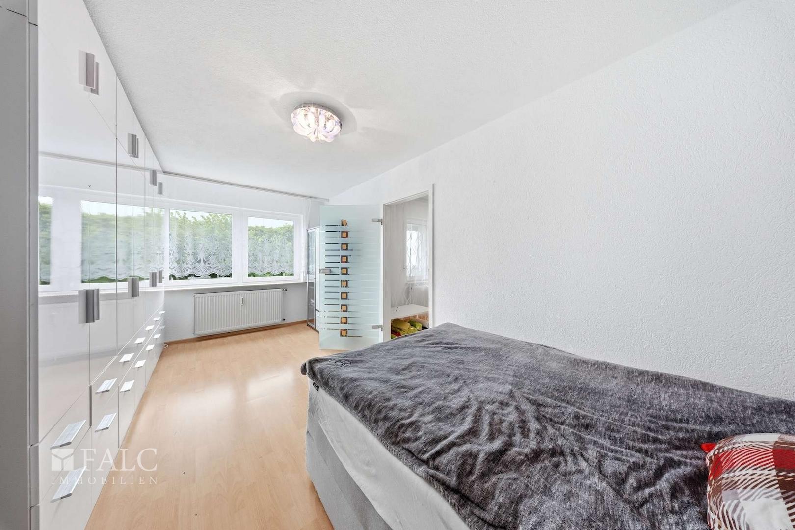 OG Schlafzimmer 1