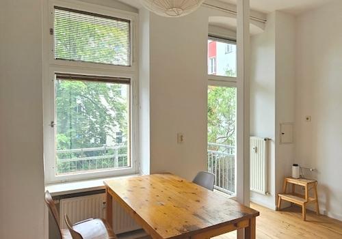 Wohnzimmer mit Balko