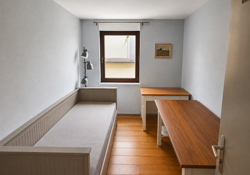 Gästezimmer/ Bastelraum 1.OG