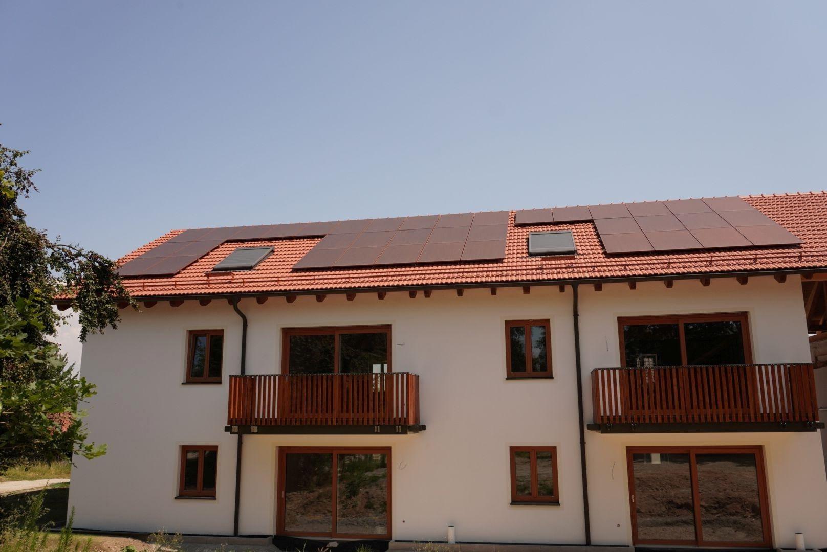Ansicht Rückseite mit Balkon
