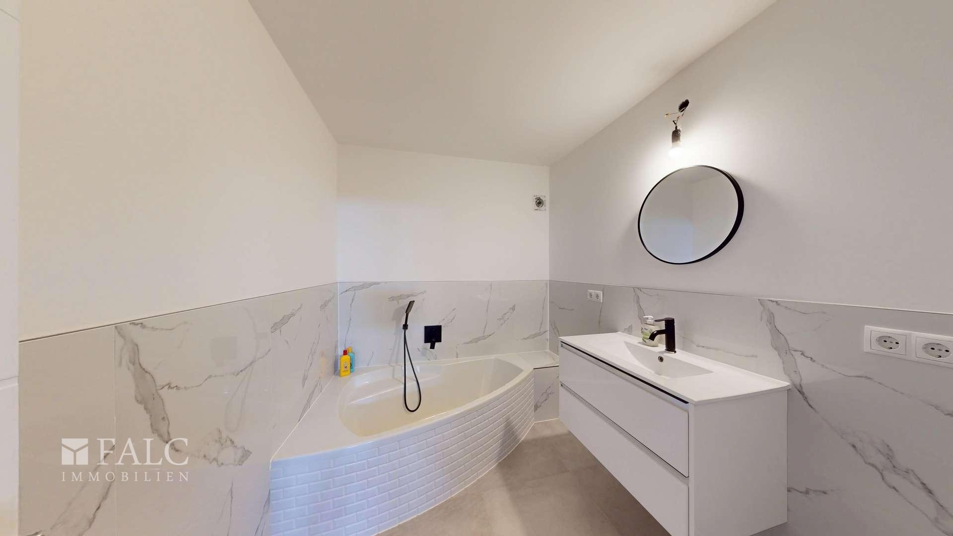 Vorderhaus_Wohnung 1_KG_Badezimmer