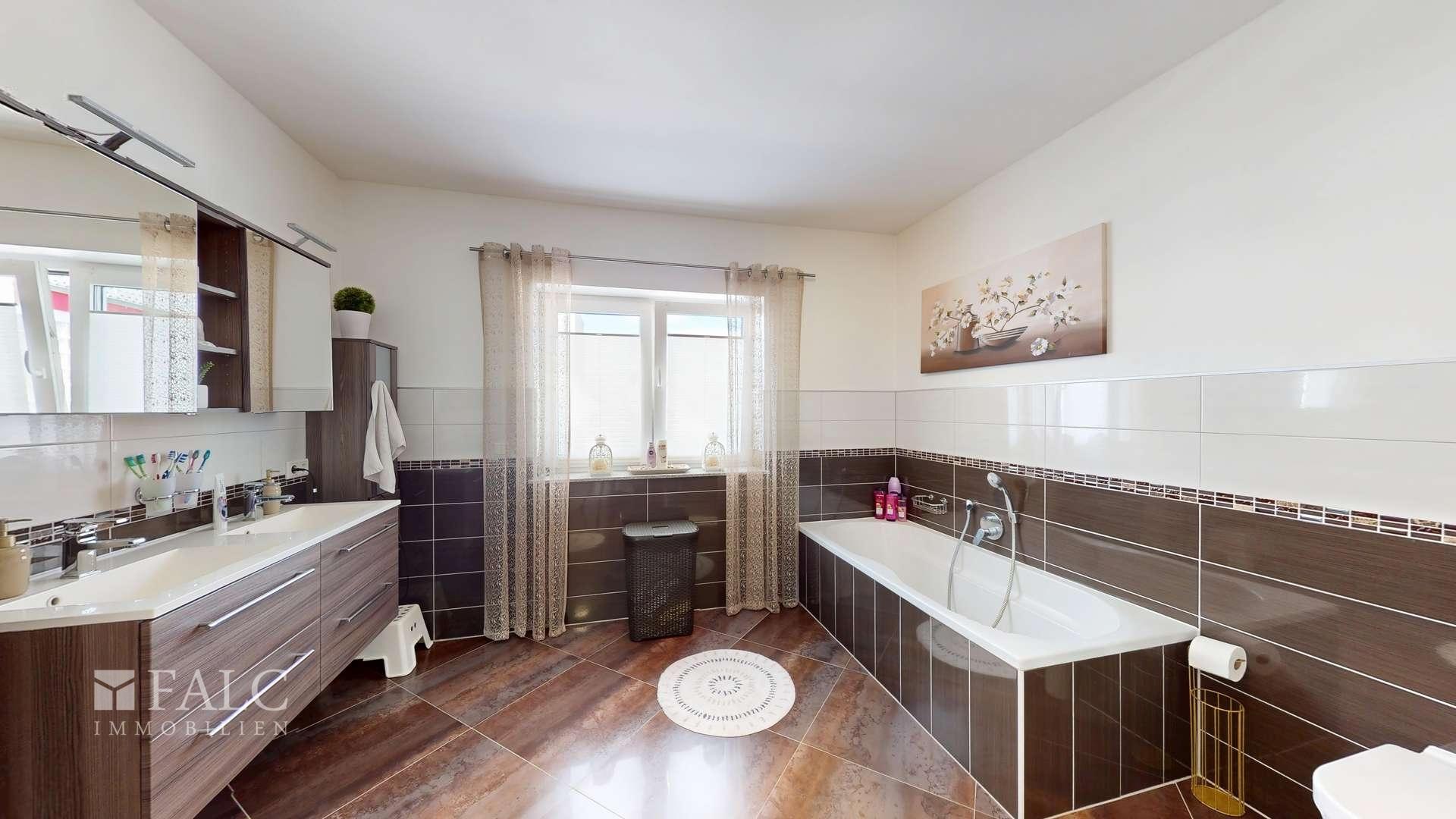 Hinterhaus_OG_Badezimmer