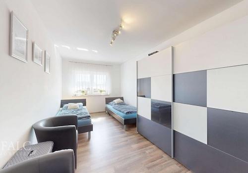 Hinterhaus_OG_Schlafzimmer 1
