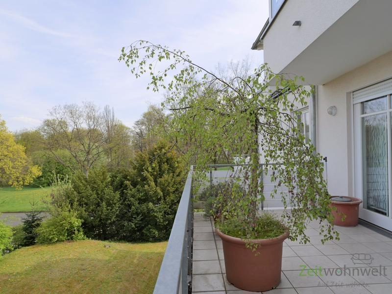 großer Balkon