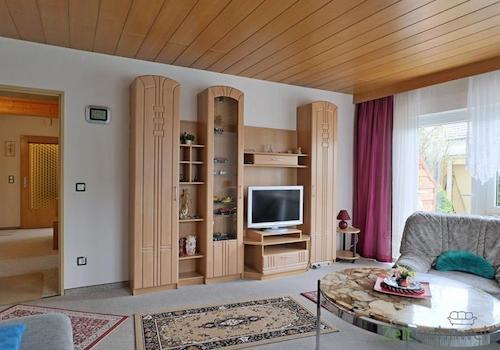 Blick ins Wohnzimmer