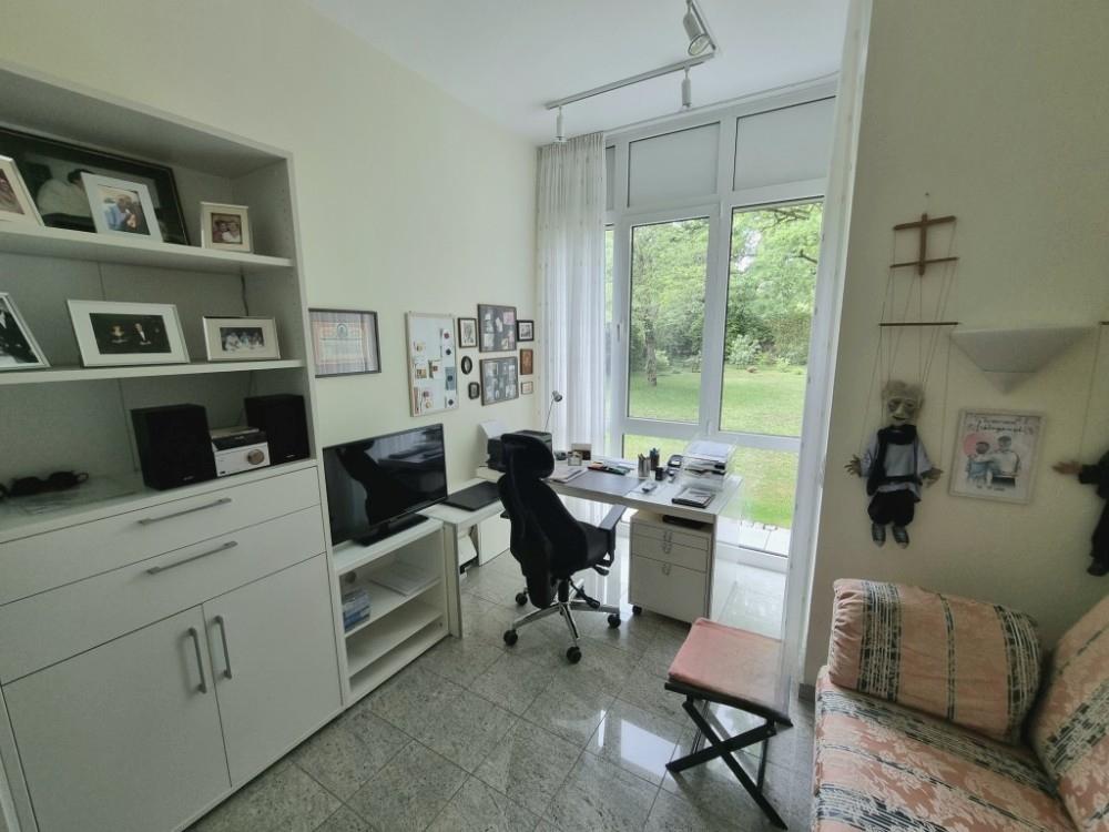 Arbeitszimmer