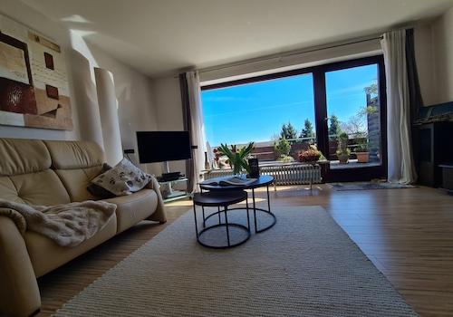 Wohnzimmer Blick zum Fenster