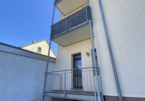Blick zum Balkon hofseitig