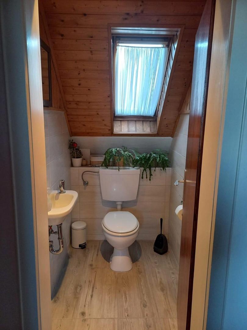Separates WC im Dachgeschoss