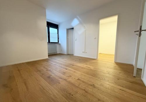 Schlafz. m. Bad/Ankleideraum