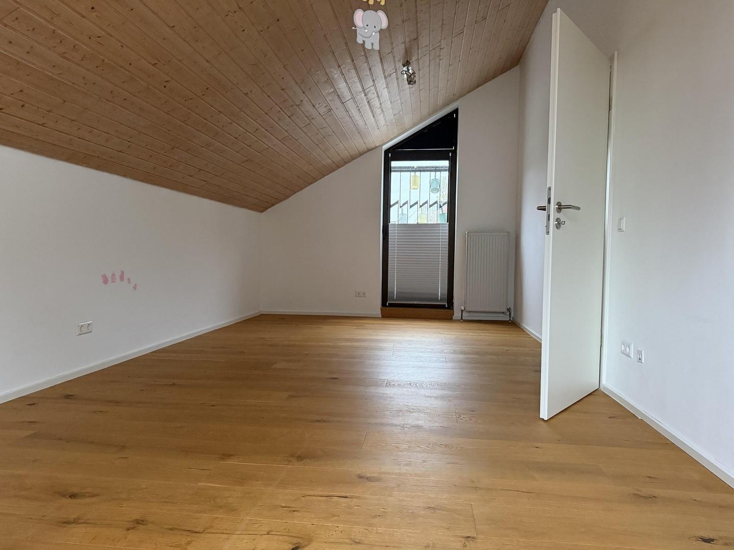 Kinderzimmer/Arbeitszimmer