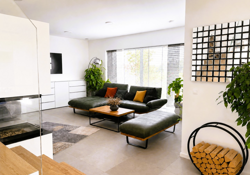 Wohnzimmer mit Kamin