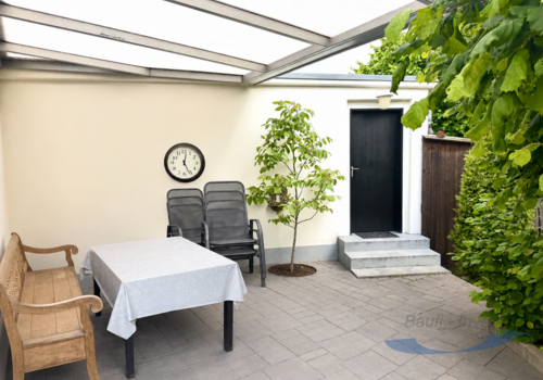 überdachte Terrasse