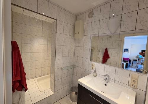 Badezimmer EG