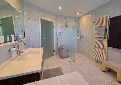 Badezimmer DG