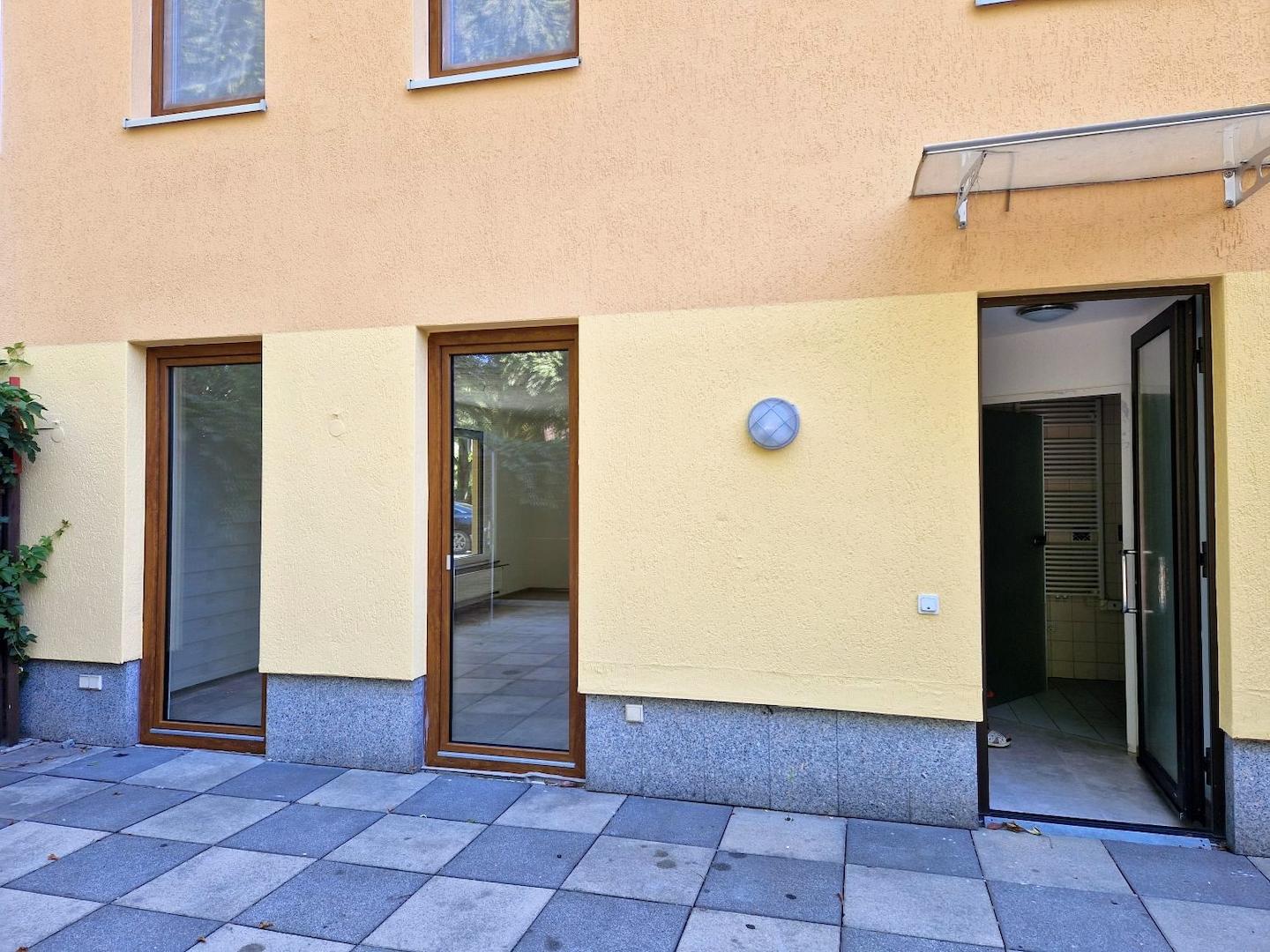 Zugang Wohnung über Terrasse