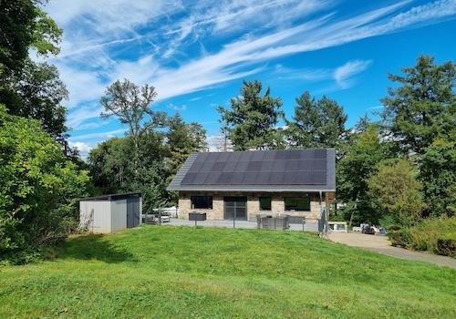 Hinteransicht Haus mit Terrass