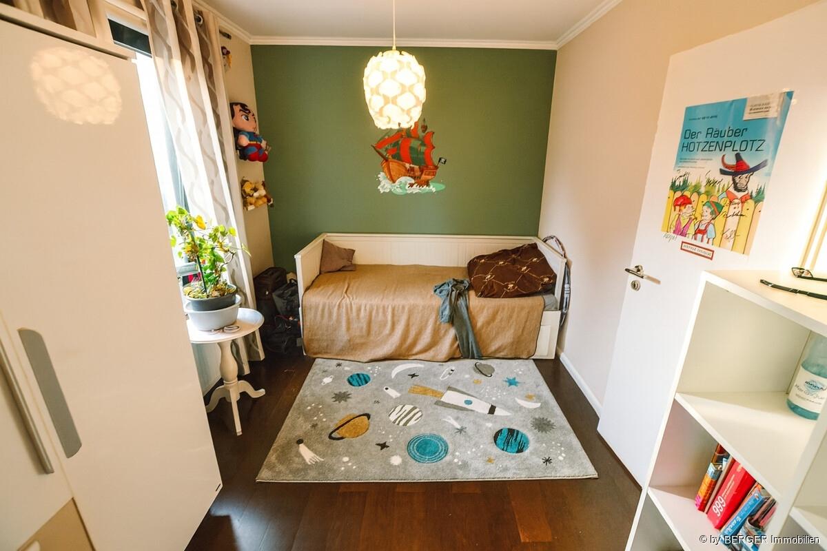 weiteres Zimmer EG