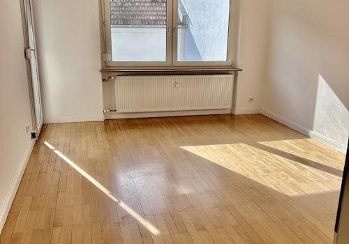 Wohnzimmer mit Zugang zum BLK