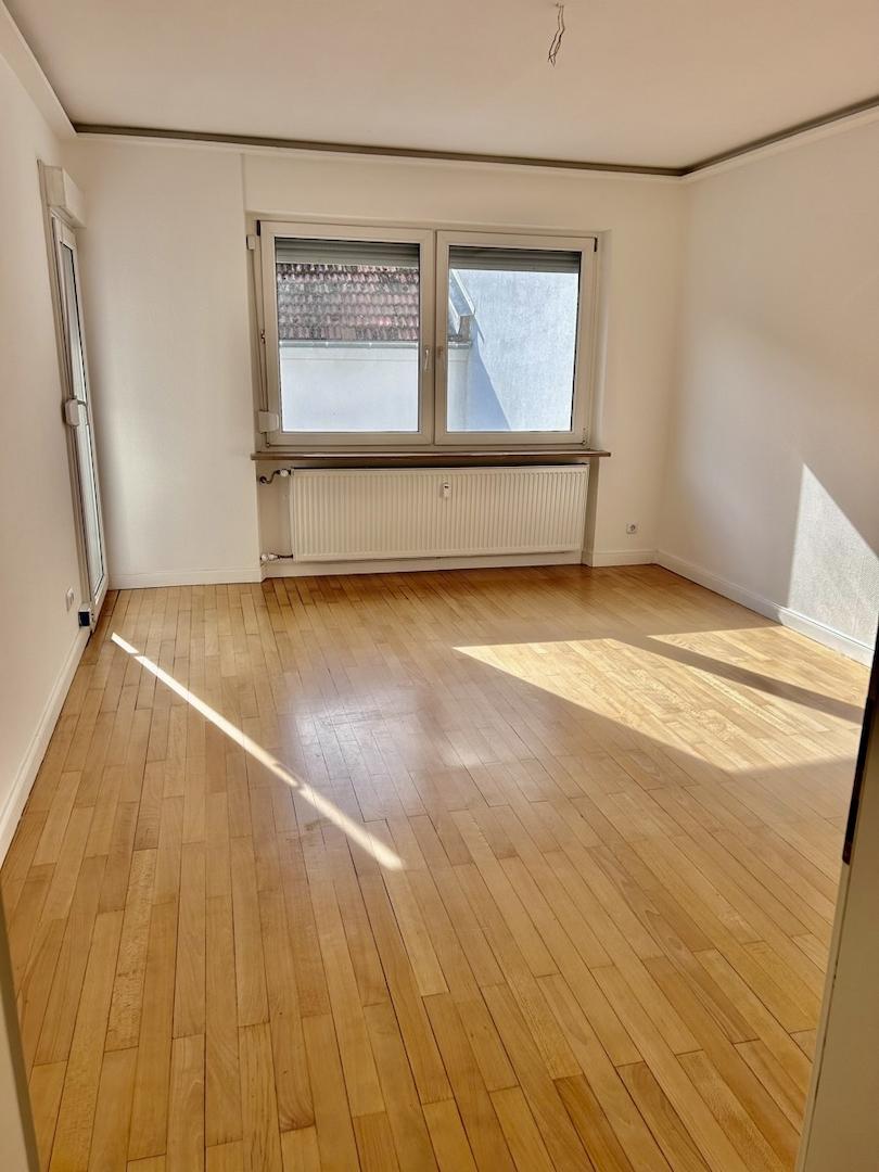 Wohnzimmer mit Zugang zum BLK