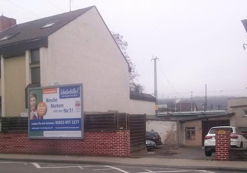 Hof und Baulücke