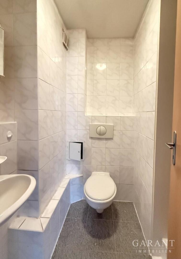 Sanitär mit Dusche