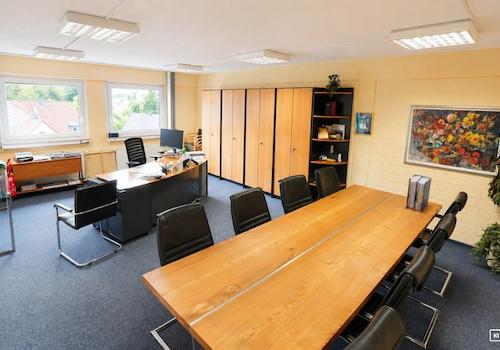 Büro 1