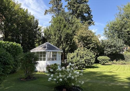 Pavillon im Garten
