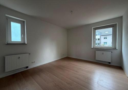Zimmer 3 Blick zu Fenster