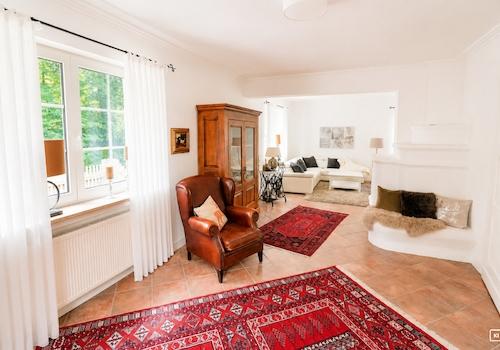 Das ca. 38 m² große Wohnzimmer Foto I