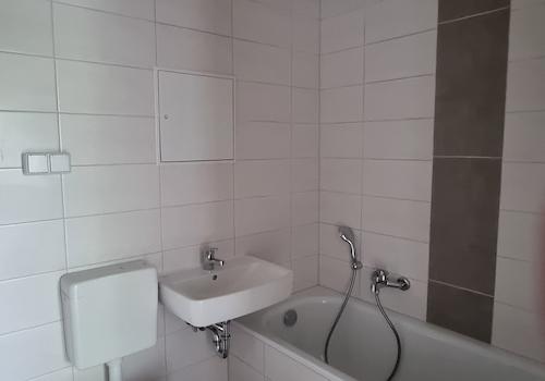 Bad mit Wanne