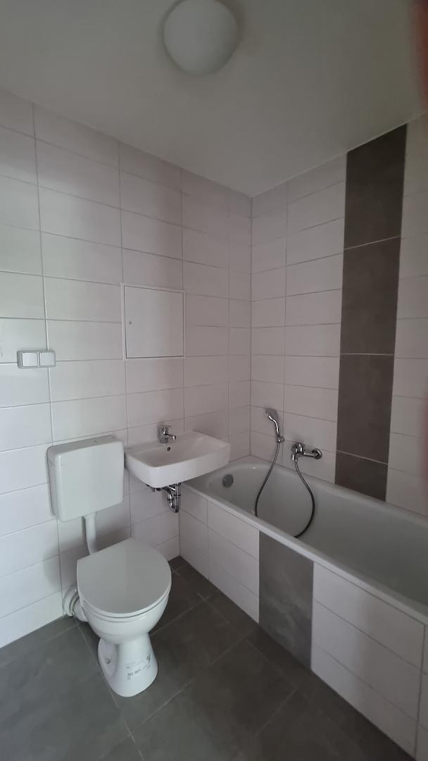 Bad mit Wanne
