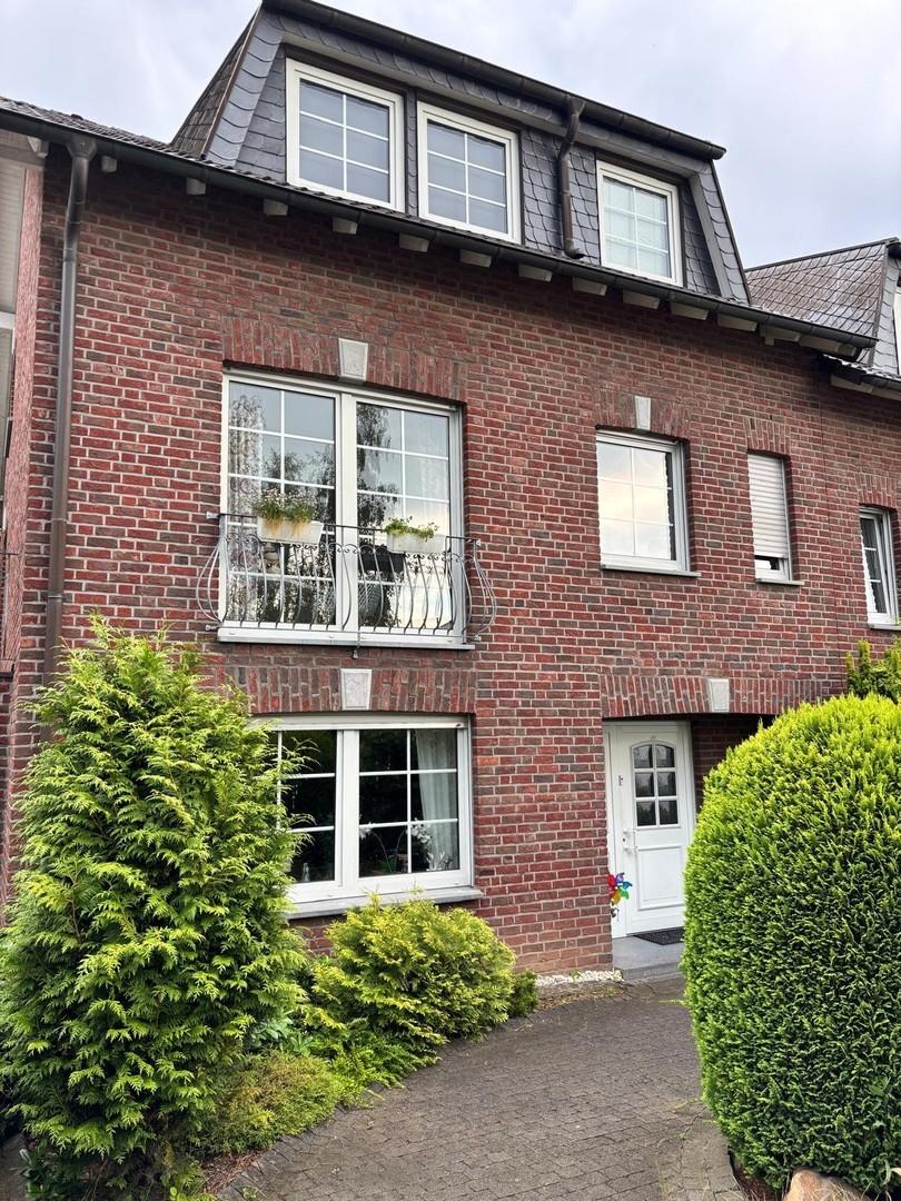 Straßenansicht