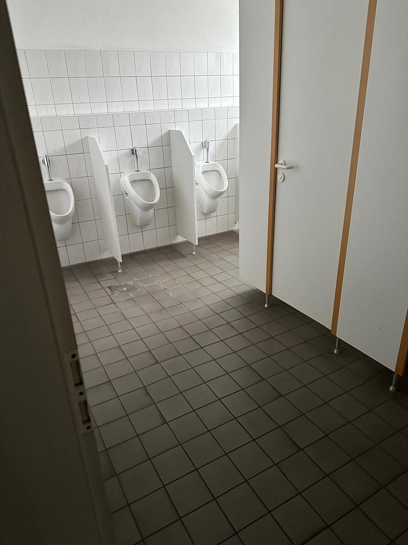 WC H