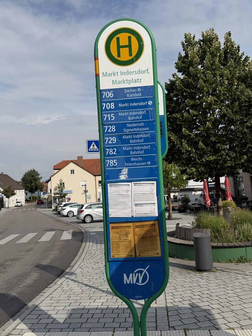 Bushaltestelle am Marktplatz