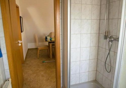Bad mit Dusche